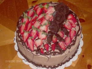 tasteandc.biz Strawberry choc cake  