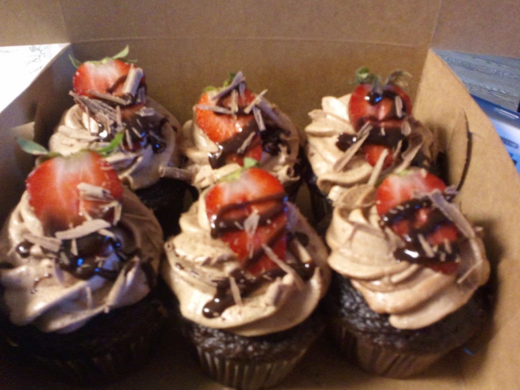 tasteandc.biz Chocolate velvet cupcakes 